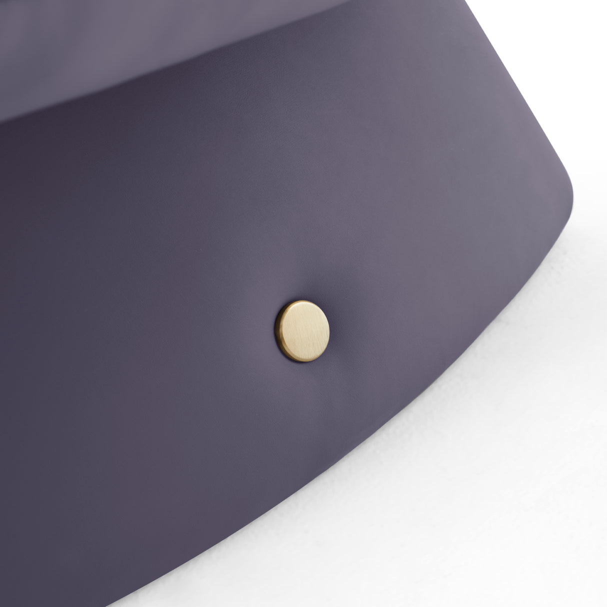 غرفة نوم روزا باللون الموف