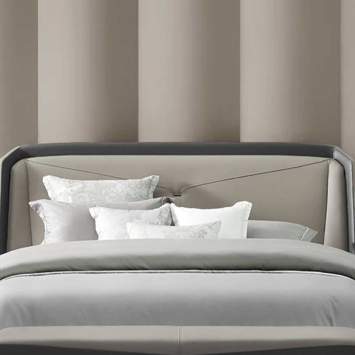 غرفة نوم نوبيل باللون البيج