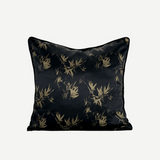 وسادة مزخرفة