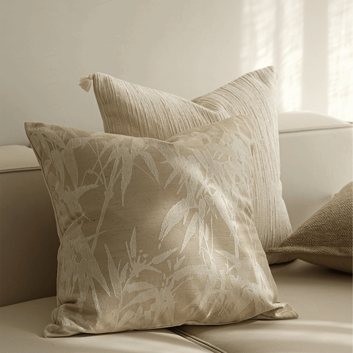 وسادة مزخرفة