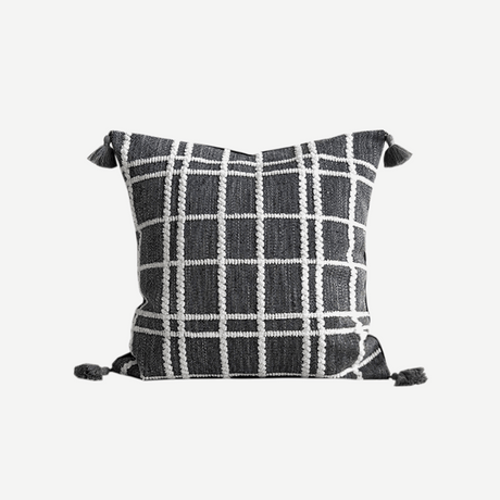 وسادة مزخرفة