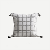 وسادة مزخرفة