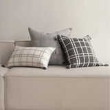 وسادة مزخرفة