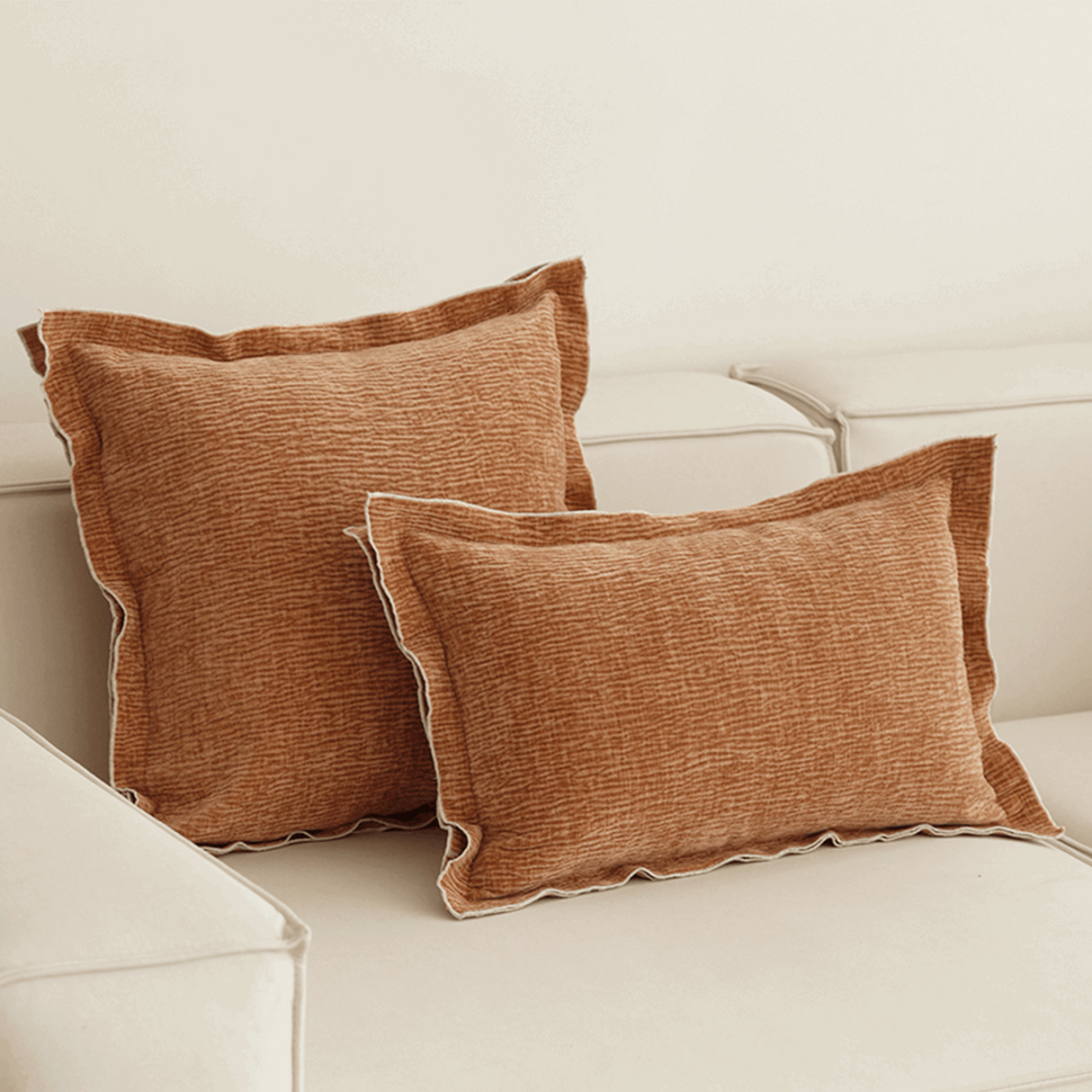 وسادة مزخرفة