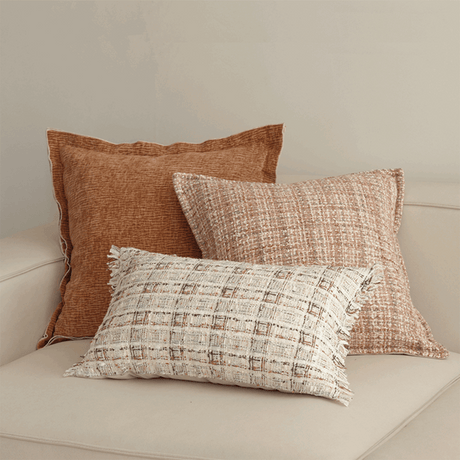 وسادة مزخرفة