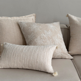 وسادة مزخرفة