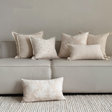 وسادة مزخرفة