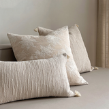 وسادة مزخرفة