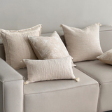 وسادة مزخرفة