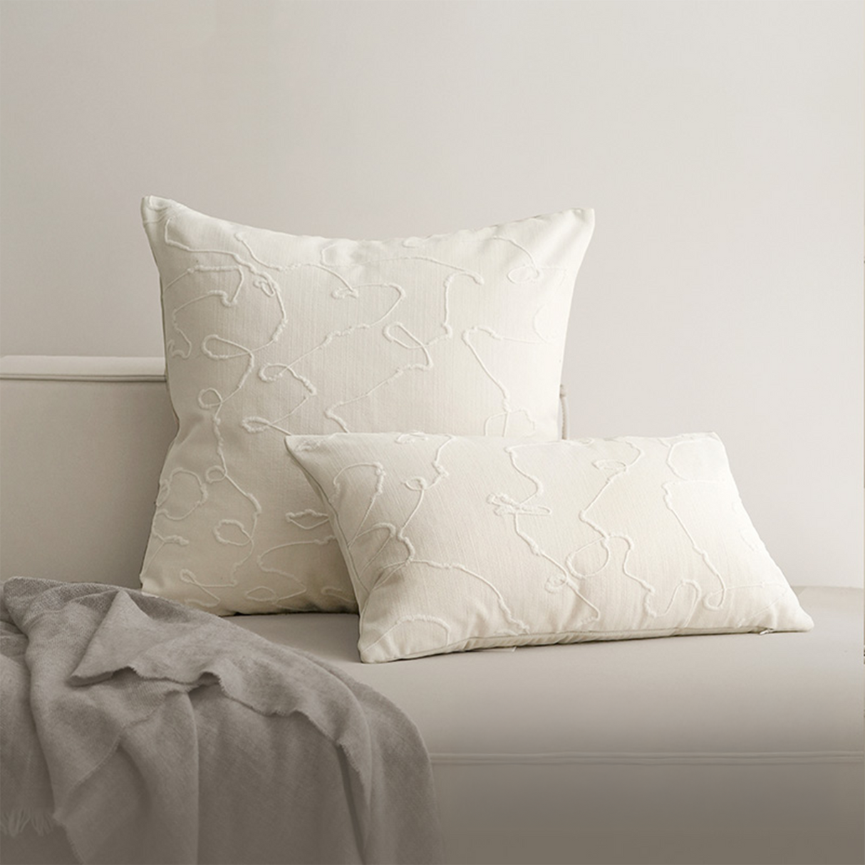 وسادة مزخرفة