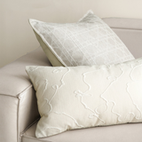 وسادة مزخرفة