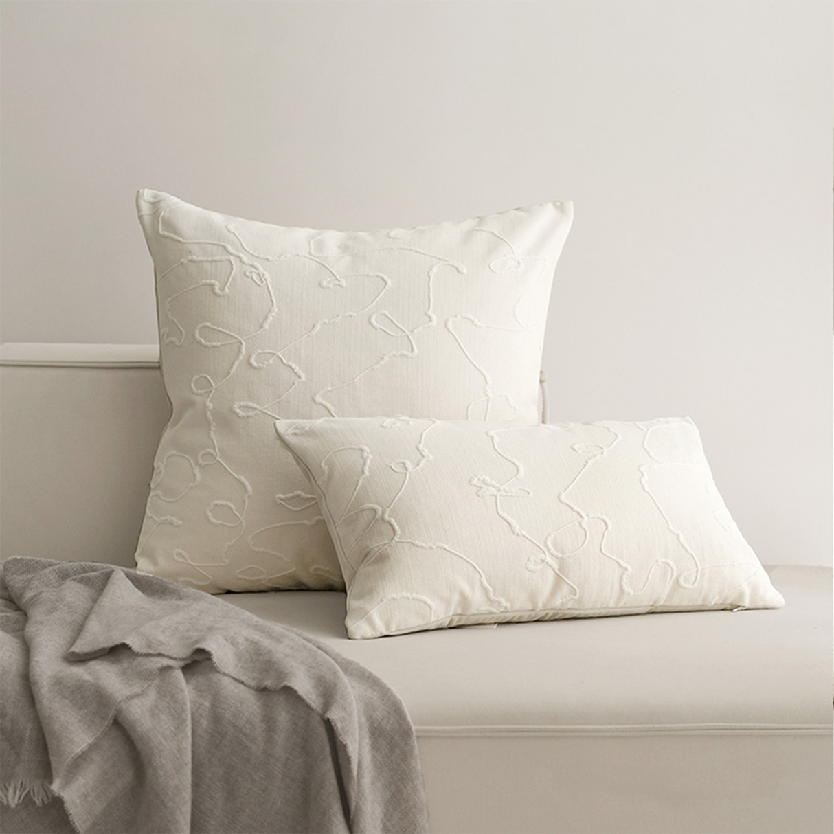 وسادة مزخرفة