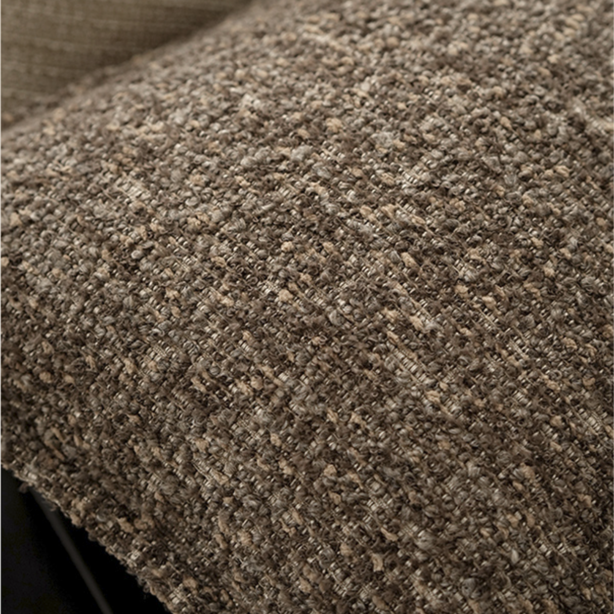 وسادة مزخرفة