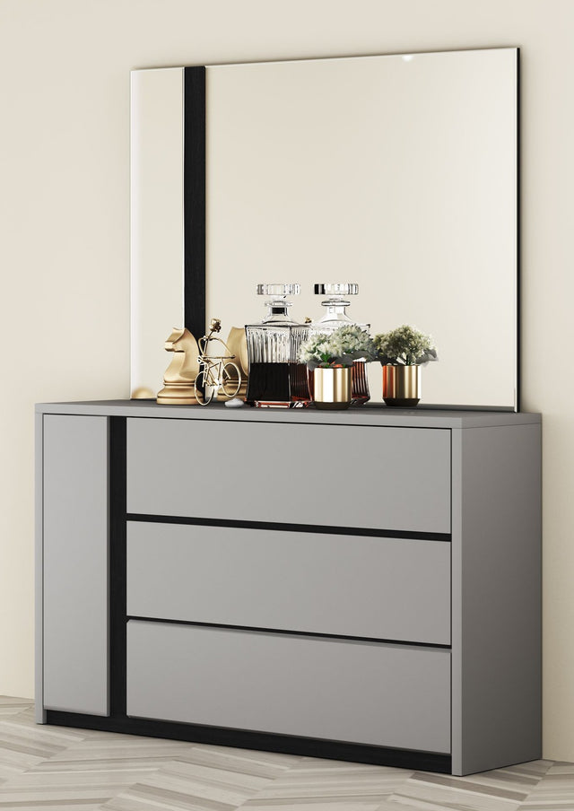 تسريحة جراون مع مراية باللون الرمادي | من هاي بوينت