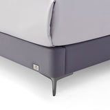 غرفة نوم روزا باللون الموف