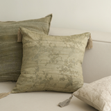 وسادة مزخرفة