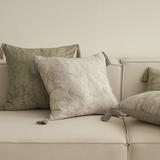 وسادة مزخرفة