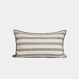 وسادة مزخرفة