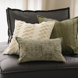 وسادة مزخرفة