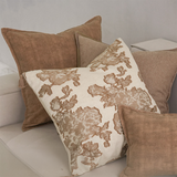 وسادة مزخرفة