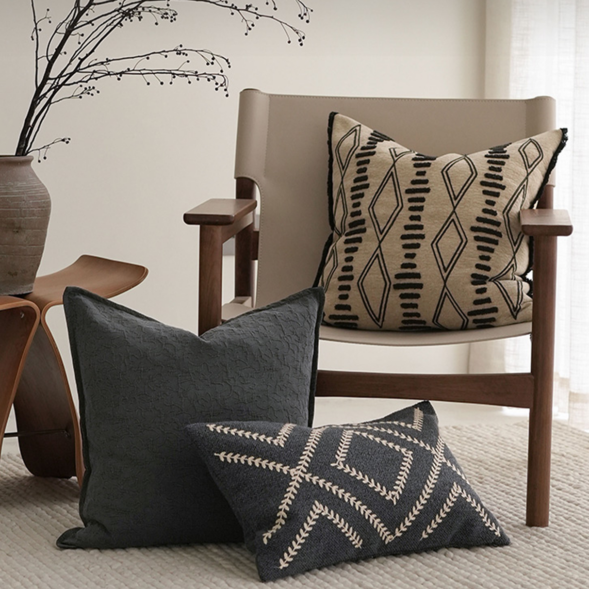 وسادة مزخرفة