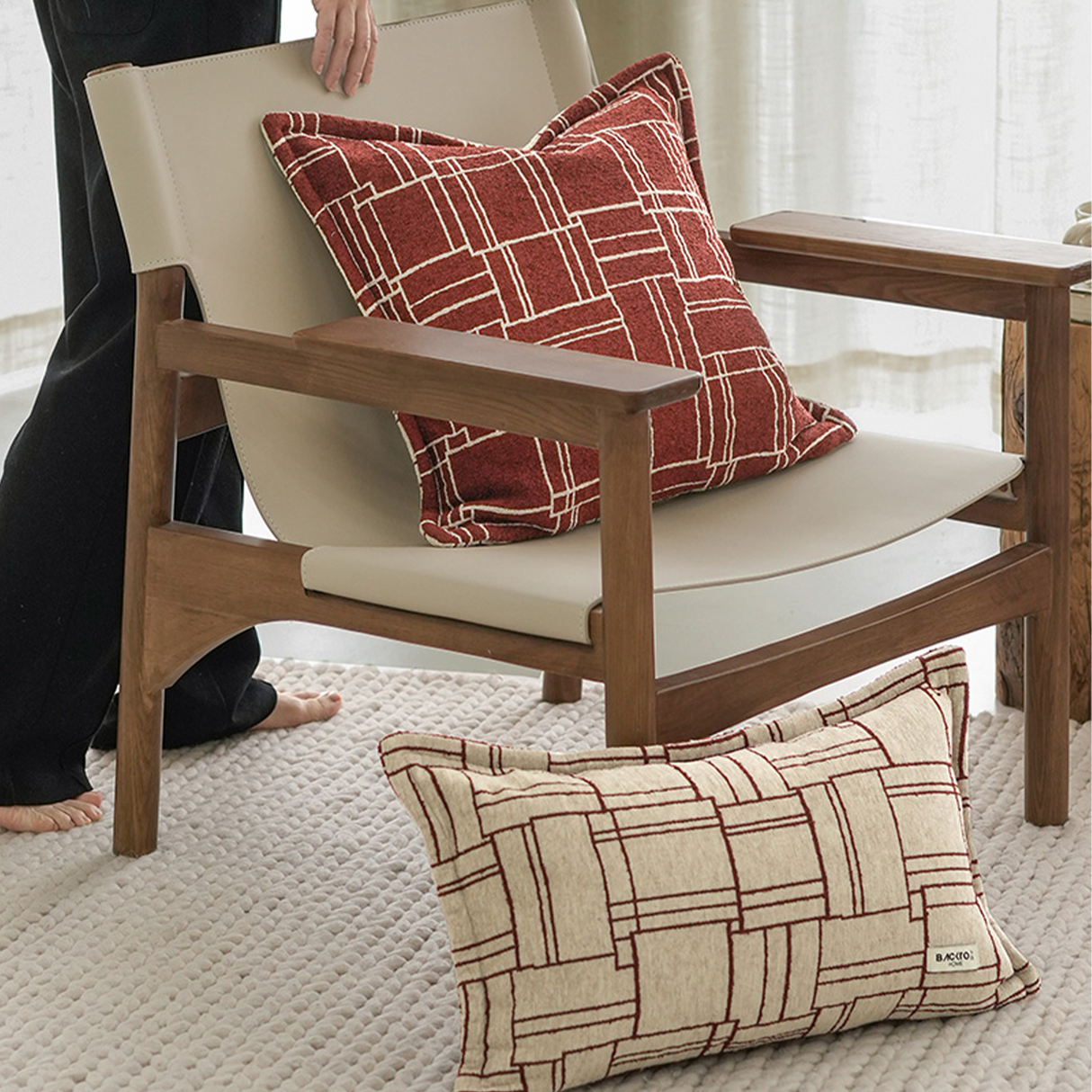 وسادة مزخرفة