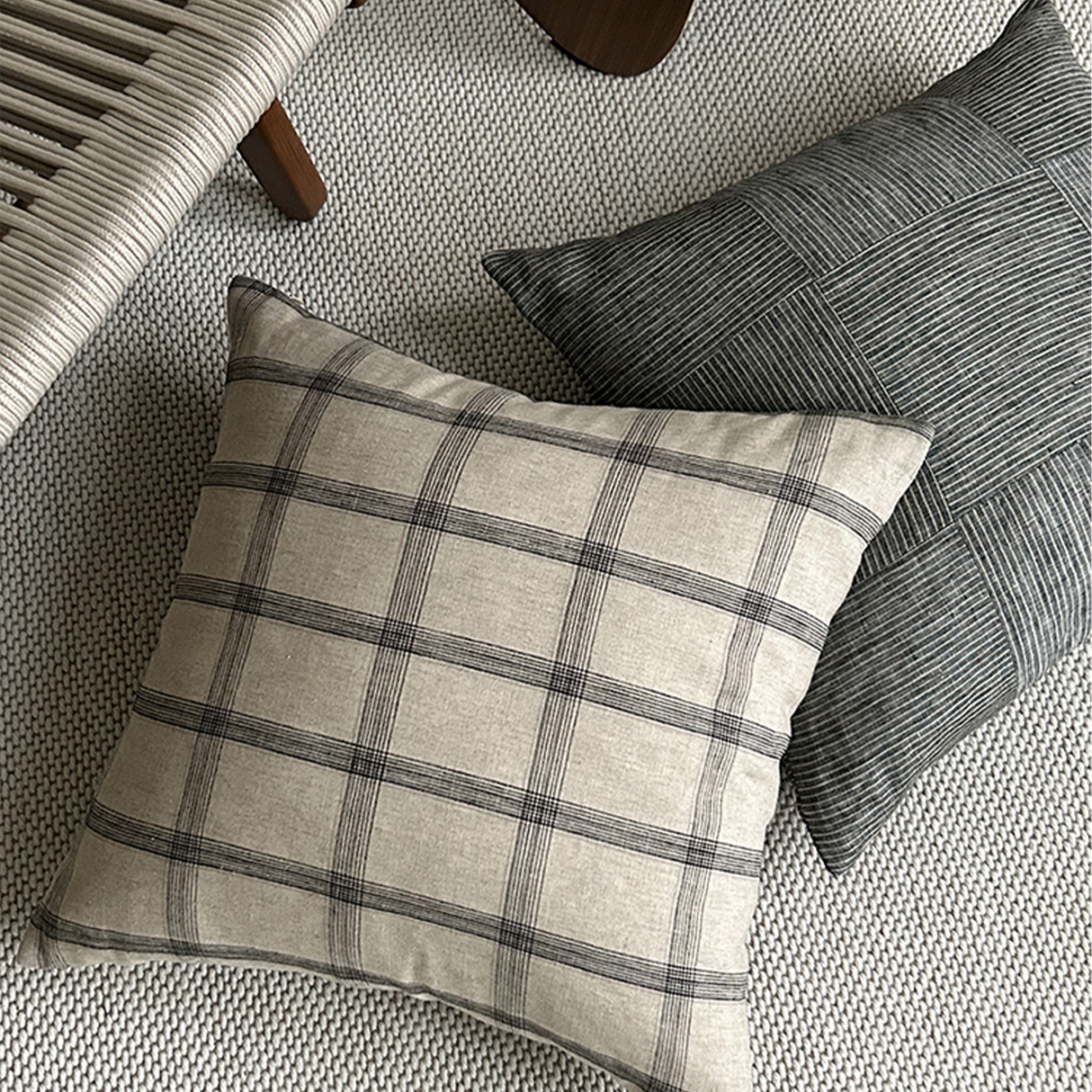 وسادة مزخرفة