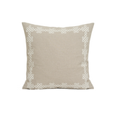 وسادة مزخرفة