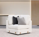 كنب أوريون فردي باللون الأبيض