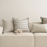 وسادة مزخرفة