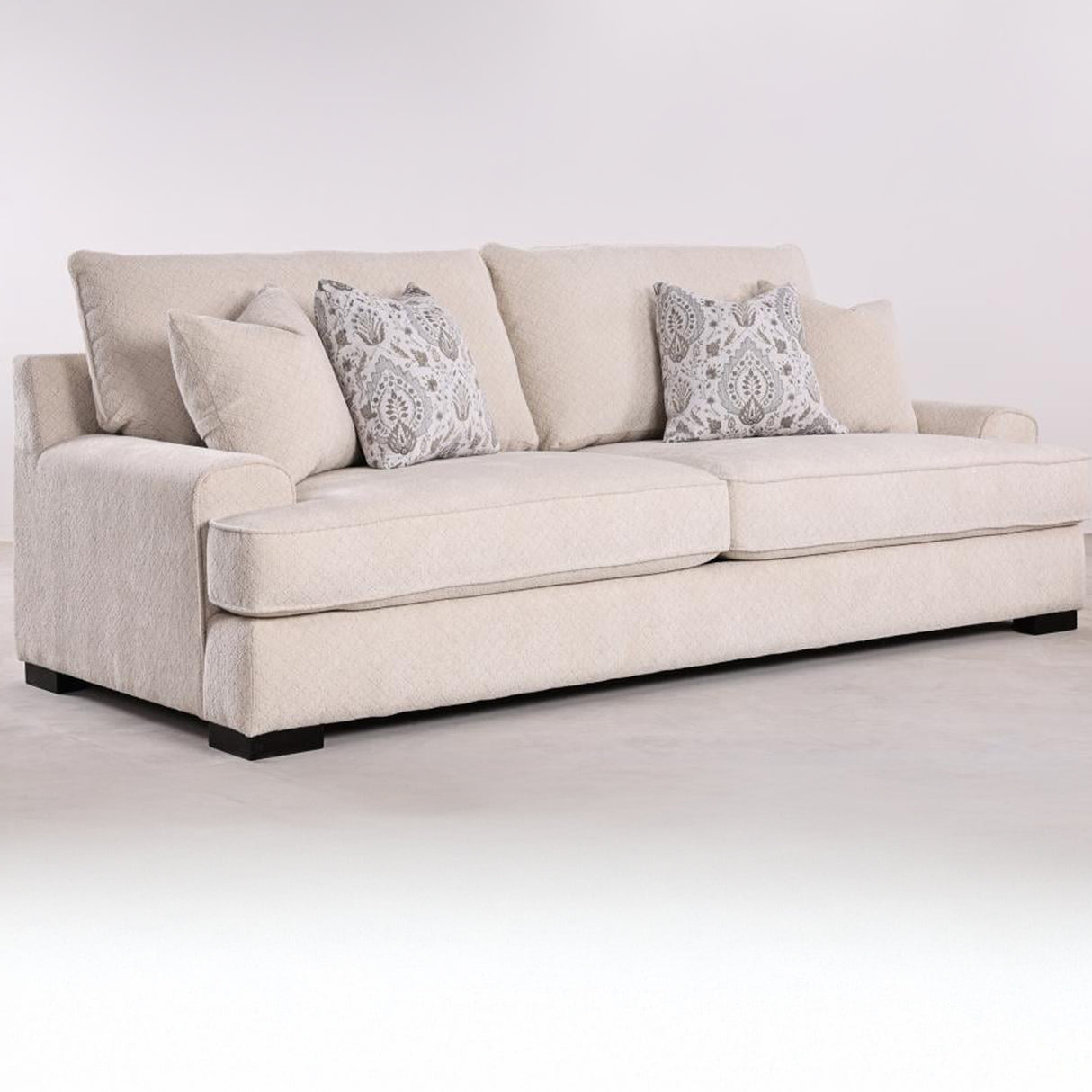 كنب هيلاري ثلاثي باللون البيج الكريمي