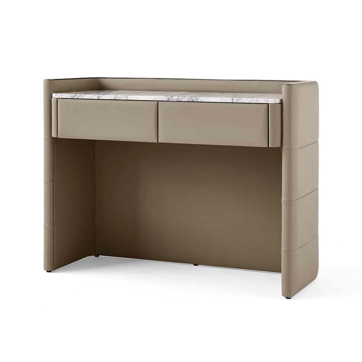 تسريحة نايلا باللون البني