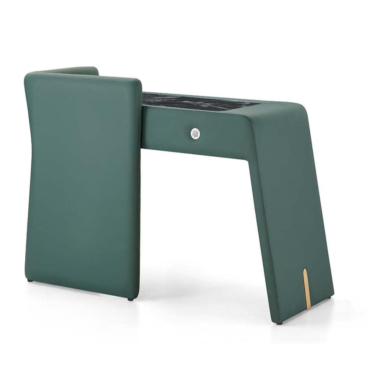 تسريحة كارينا باللون الأخضر