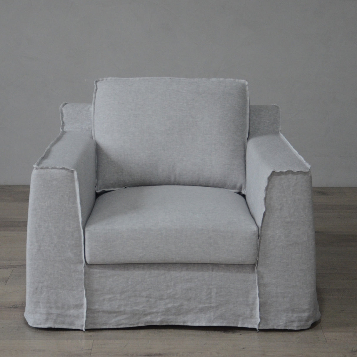 كنب ليرا فردي باللون الرمادي - High Point