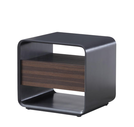 اسود 672 كمدينو | من هاي بوينت