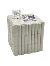 طاولة فالي باللون الرمادي