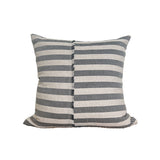 وسادة مزخرفة