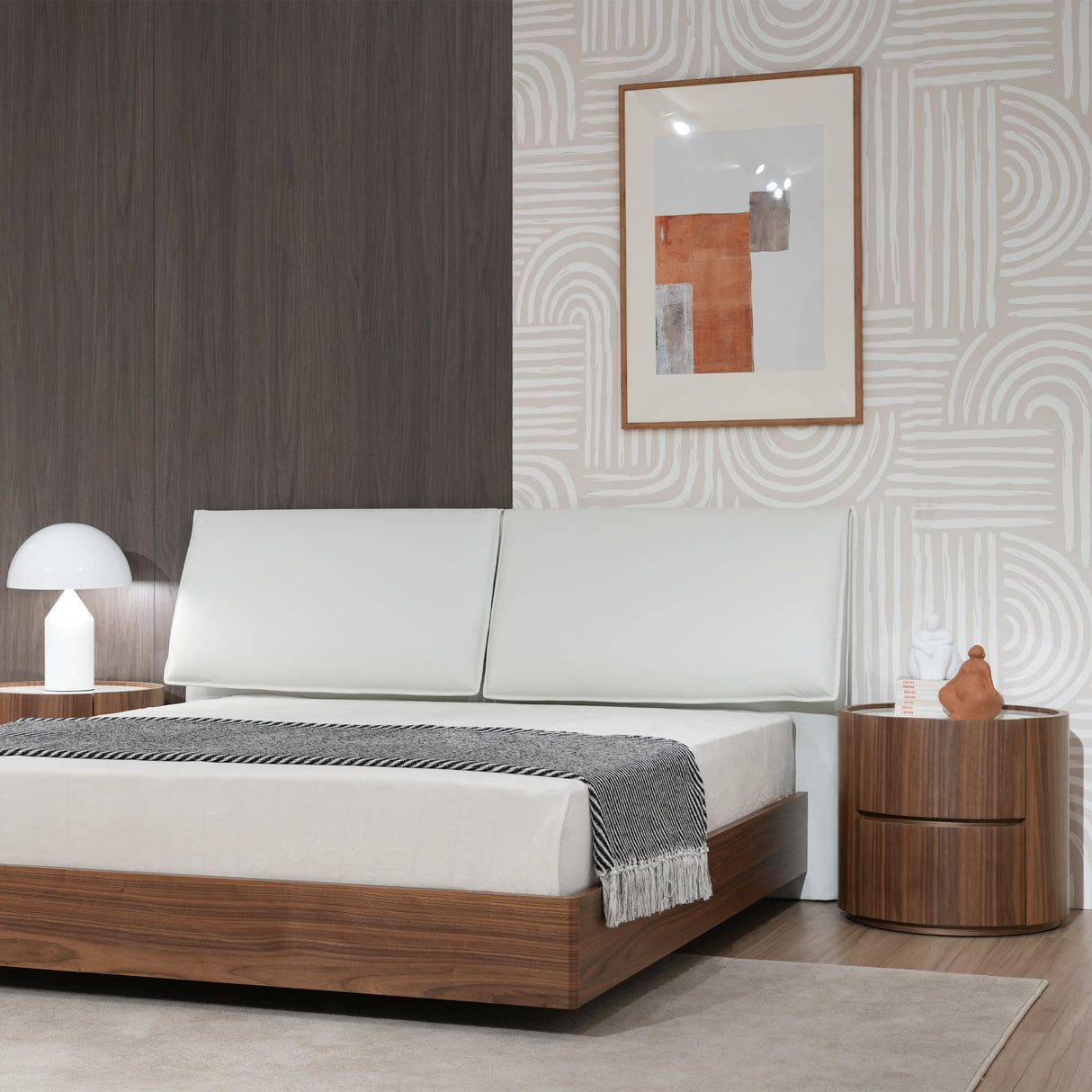 سرير أورن باللون البني