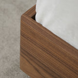 سرير أورن باللون البني