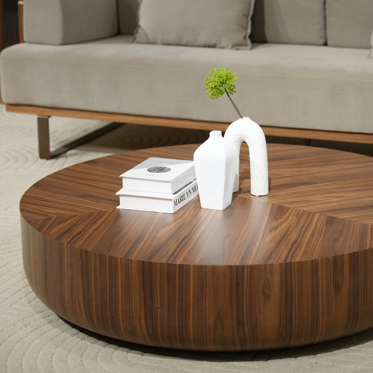 طاولة وسطية أورن باللون البني