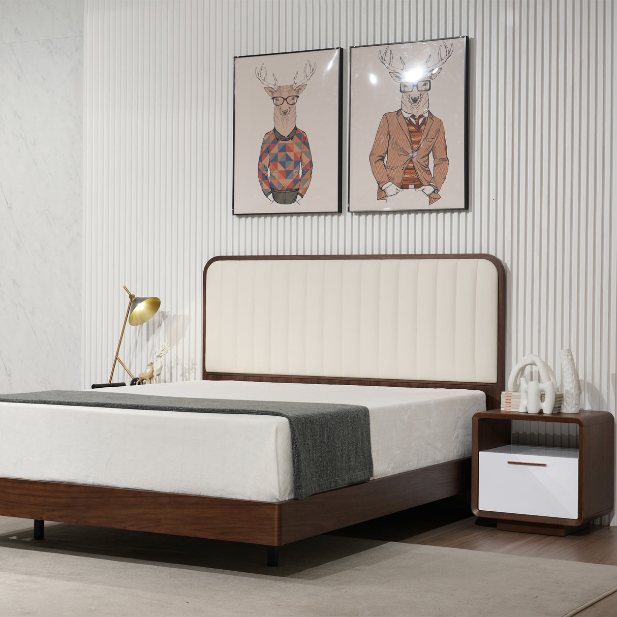 سرير فيرين باللون البيج