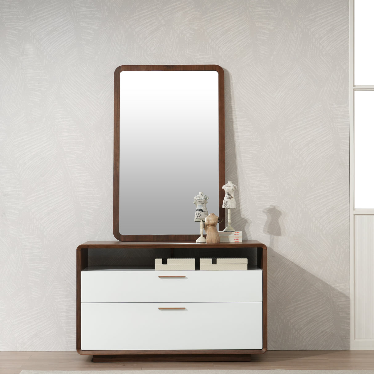 تسريحة فيرين باللون البيج