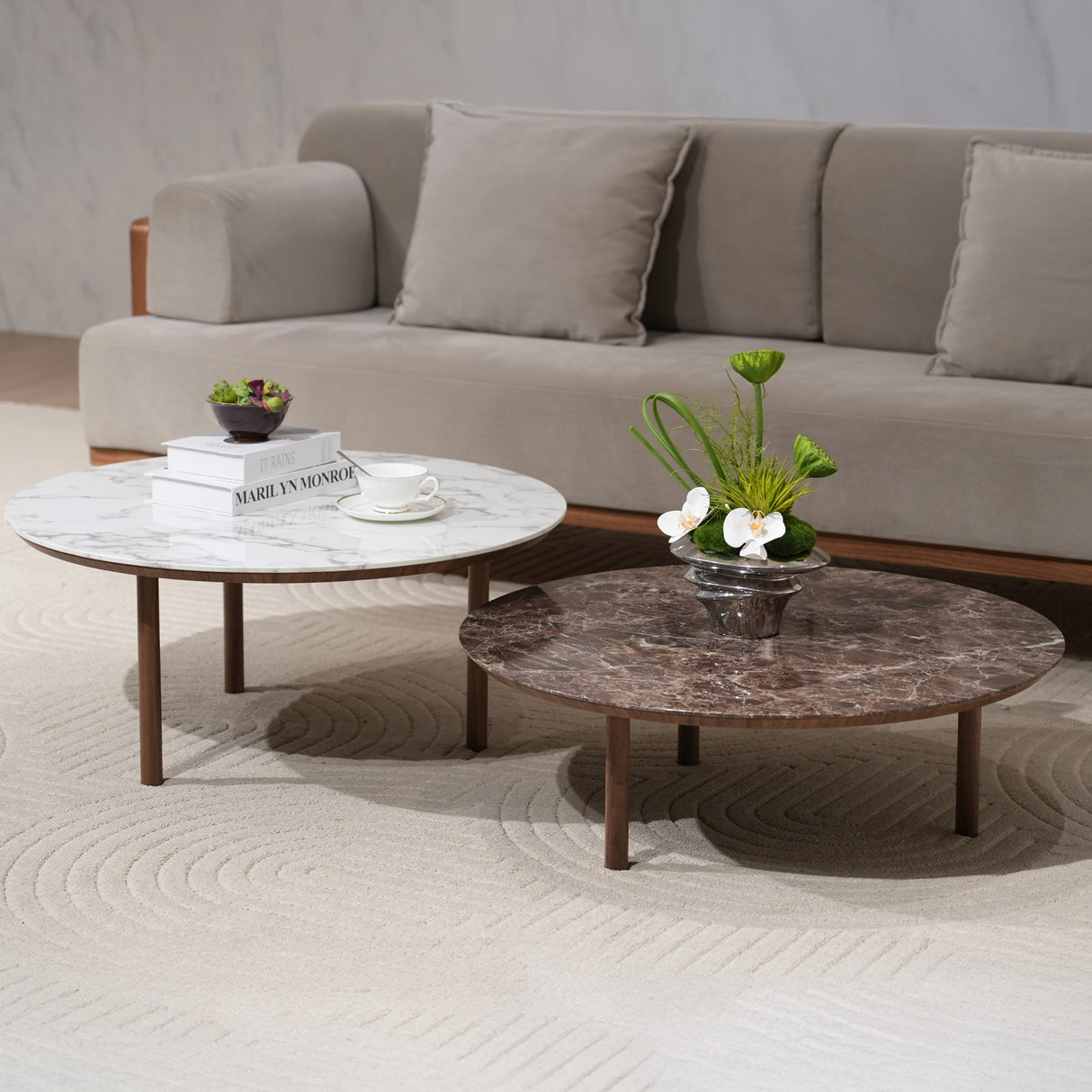 طاولة وسطية ألترا باللون البني أو الأبيض