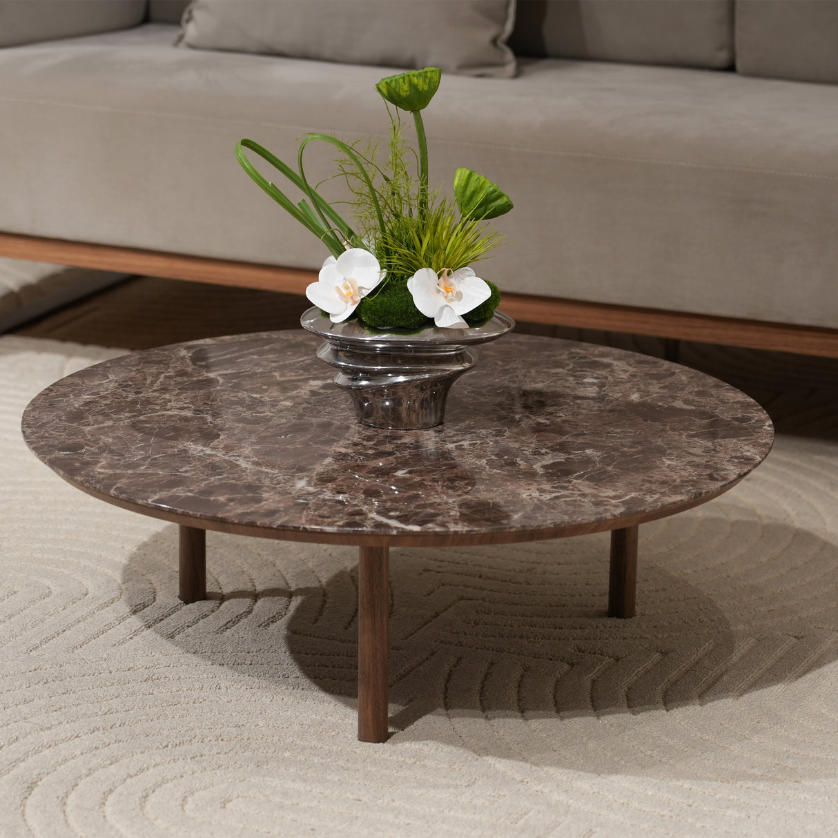 طاولة وسطية ألترا باللون البني أو الأبيض