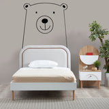 غرفة نوم مورفي باللون الأبيض