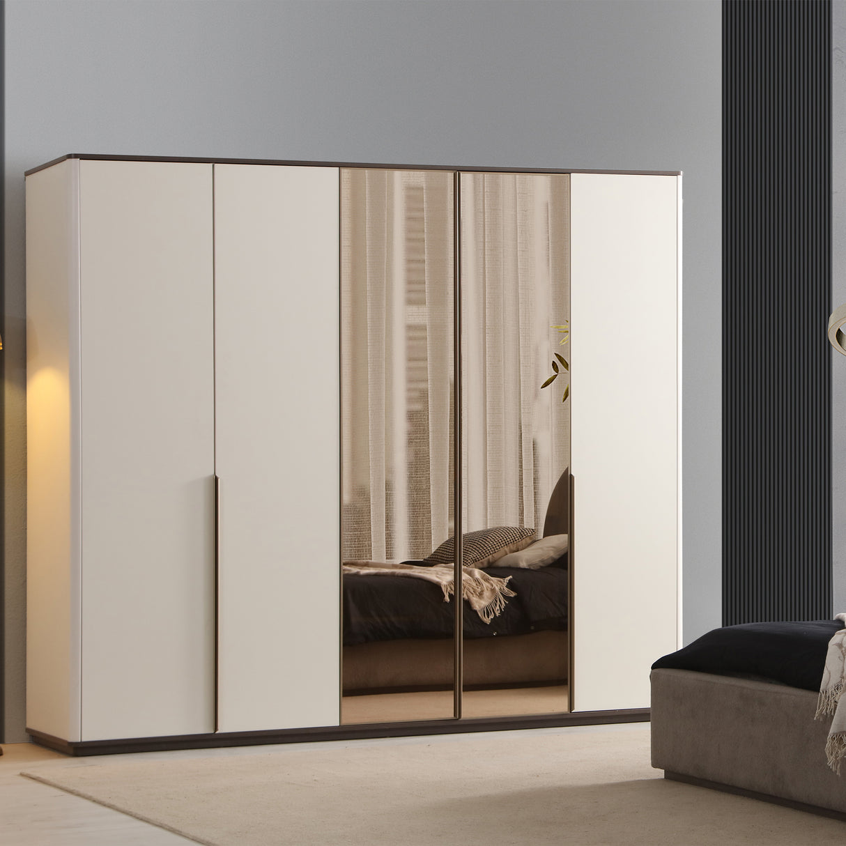 دولاب إيفانا باللون الكريمي