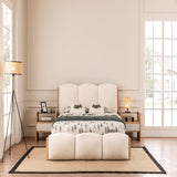 غرفة نوم ناتشور باللون البيج