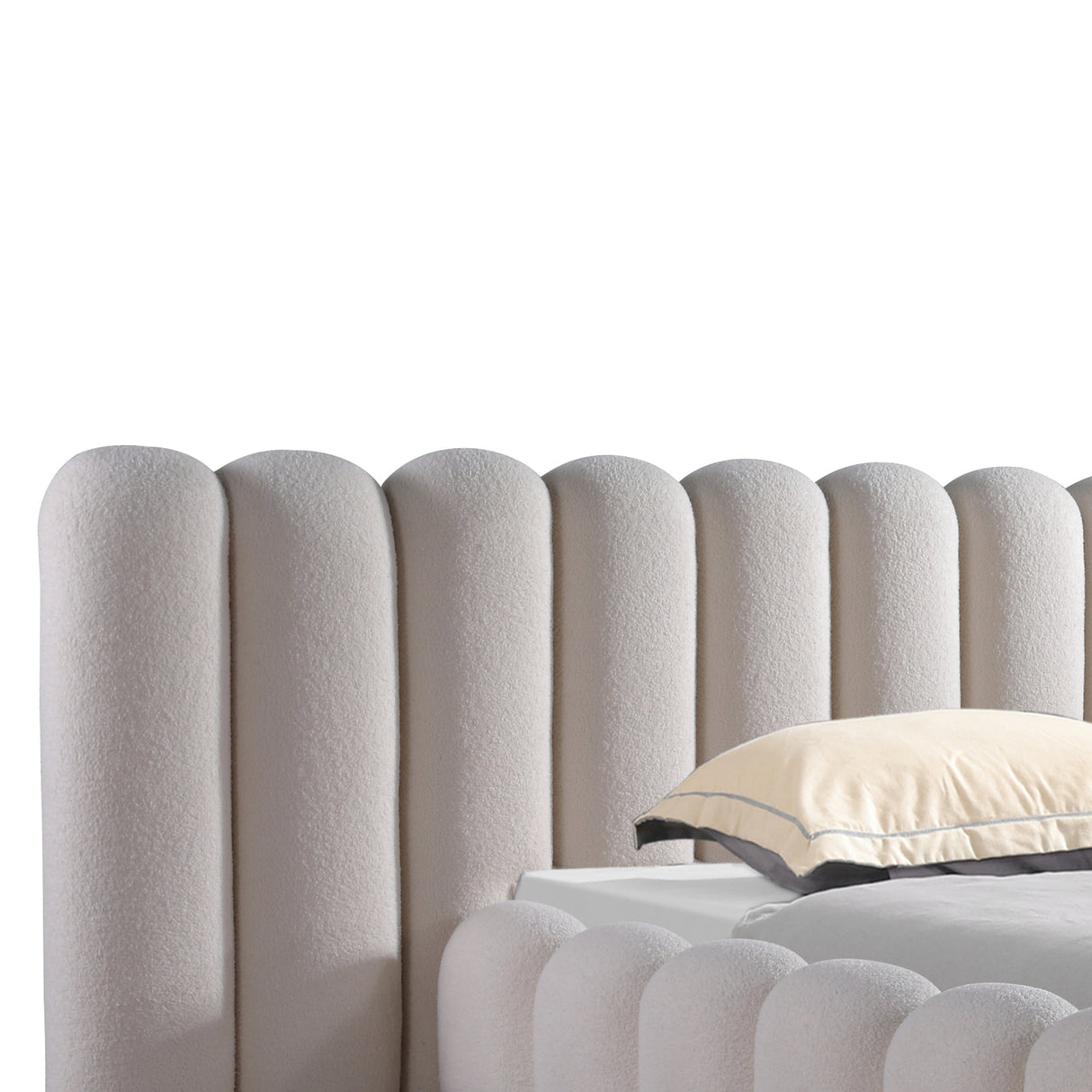 سرير ميراليا باللون الكريمي