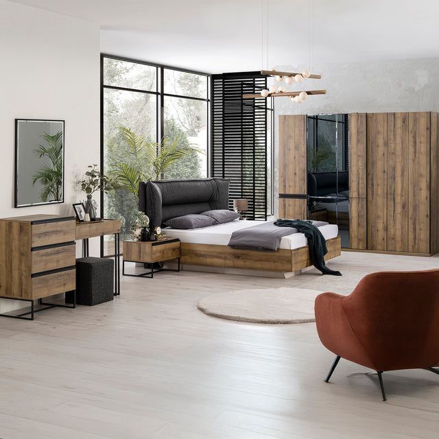 غرفة نوم كارو باللون البني الخشبي - High Point