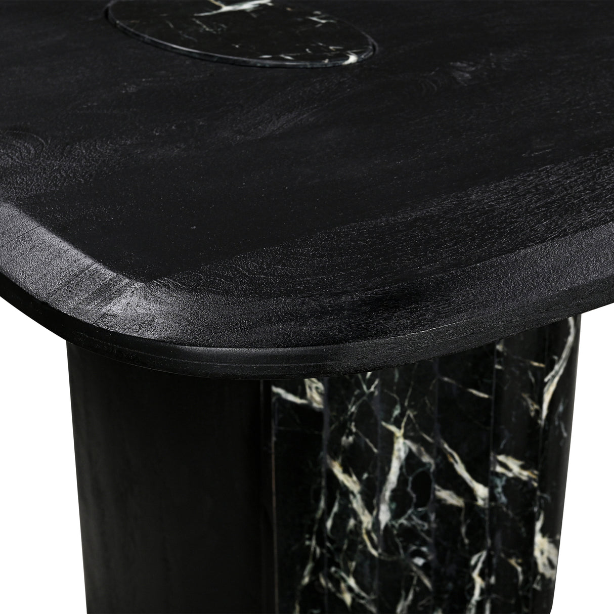 طاولة وسطية لافينورا باللون الأسود